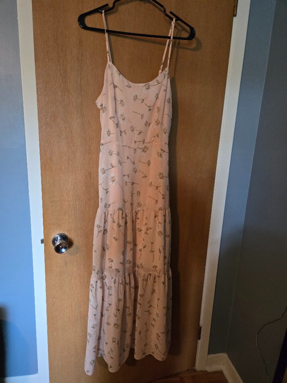 Suzy Shier Peach Floral Tiered Maxi Dress Size S Small Daisy